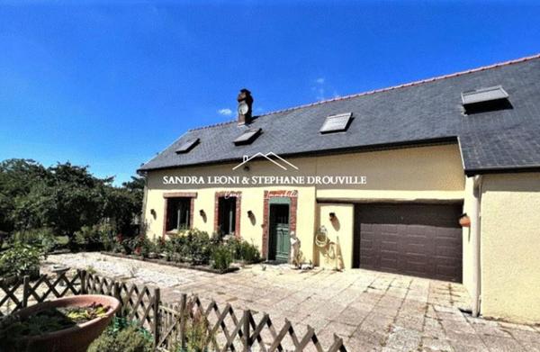 PROCHE MAINTENON, CHARMANTE LONGERE de 120 m², 4 pièces