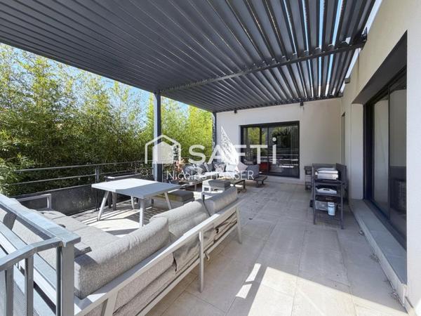 Maison contemporaine aux prestations haut de gamme située entre Nimes, Uzès et Alès