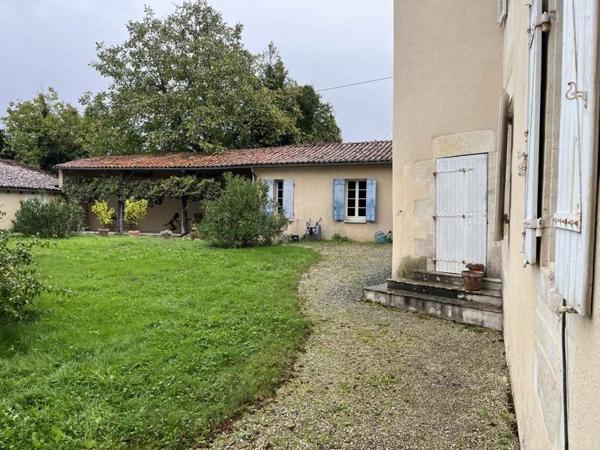 Maison à vendre |  Mauzé-sur-le-Mignon |  9 pièces | 328 m²