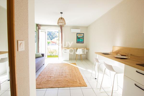 Studio meublé avec terrasse et jardin et stationnement, Idéal jeunes actifs et étudiants !