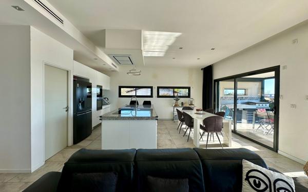 Maison à vendre    4 pièces •  Calvisson