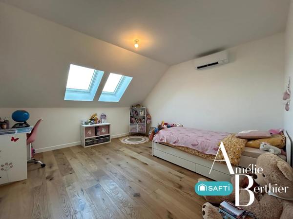 Rare à quelques Kilomètres de Montfort l'Amaury !!!