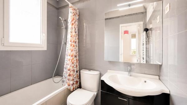 Appartement 2 pièces rénové Gondole Sud