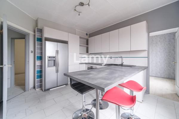 T3 rénové avec annexes et jardin privatif de 100m²