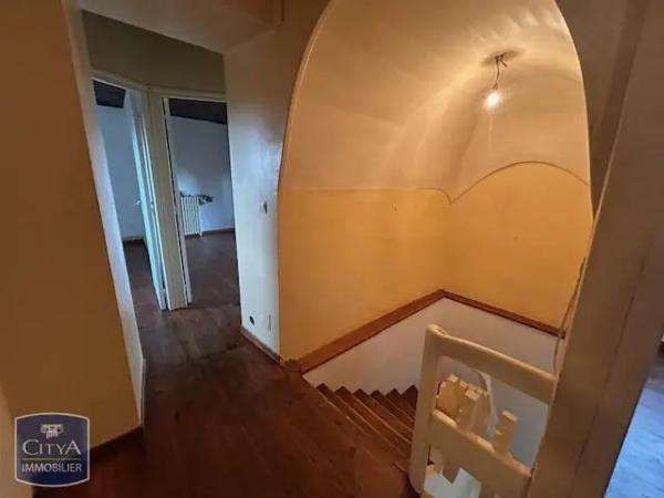 Appartement à louer 4 pièces 98.57m²