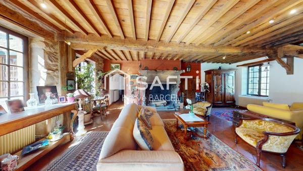 Maubec : maison de charme, parc 3 ha, piscine, vue