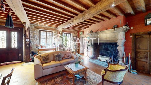 Maubec : maison de charme, parc 3 ha, piscine, vue