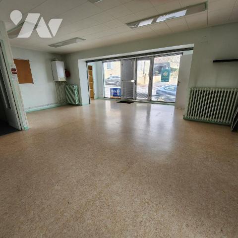 Local commercial spacieux et fonctionnel