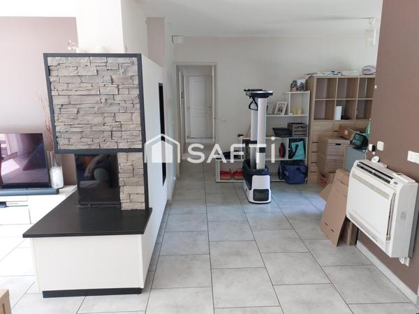 Maison 5 pièces située sur un terrain de 1 293 m²