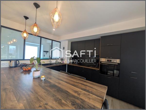 Benjamin Marcouiller vous propose : Longère 5 pièces.