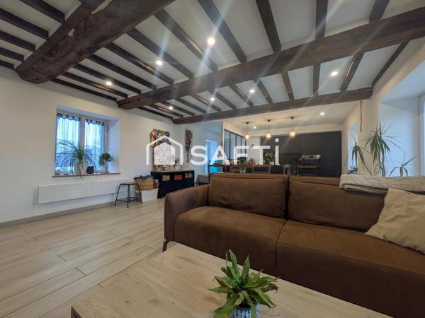 Benjamin Marcouiller vous propose : Longère 5 pièces.