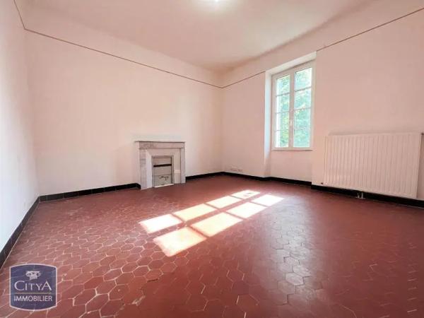 Maison à louer 6 pièces 174.54m² Entraigues-sur-la-Sorgue (84320)