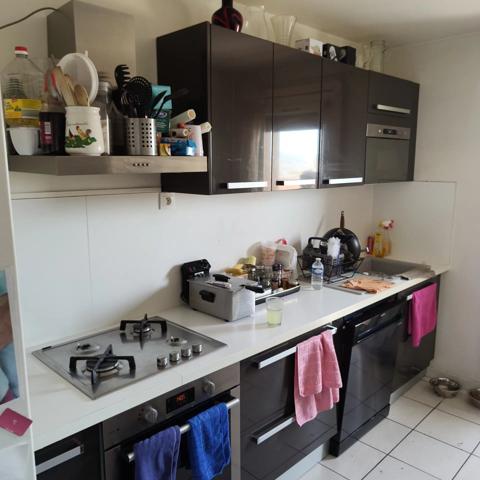 Vente                                                      Appartement
                        
                     3 pièces                      60 m2                     à Marseille 15