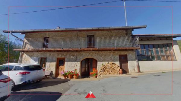 Maison individuelle de caractère avec 2964m² de terrain