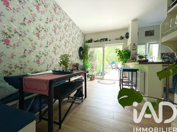 Maison à vendre 6 pièces 109 m² Saint-Leu-la-Forêt