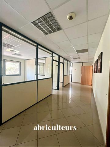 Bureaux Clés en Main lumineux et accessible en location à Vitrolles Hub(13127)