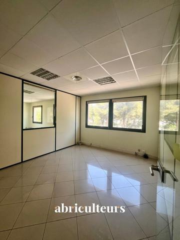 Bureaux Clés en Main lumineux et accessible en location à Vitrolles Hub(13127)