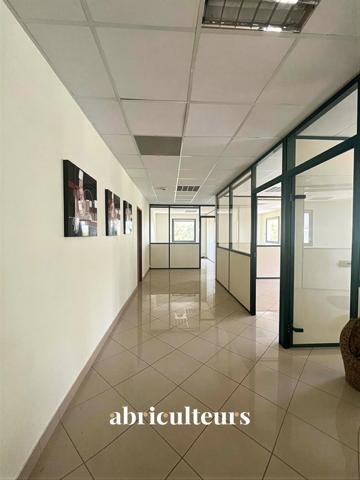 Bureaux Clés en Main lumineux et accessible en location à Vitrolles Hub(13127)