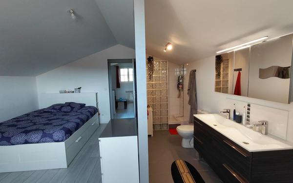 Appartement à vendre    6 pièces • 142 m2 Mouguerre