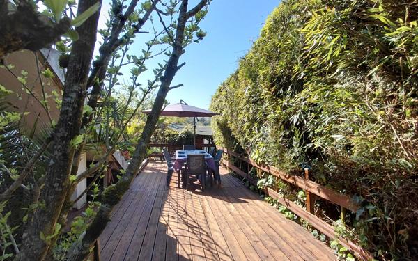 Appartement à vendre    6 pièces • 142 m2 Mouguerre