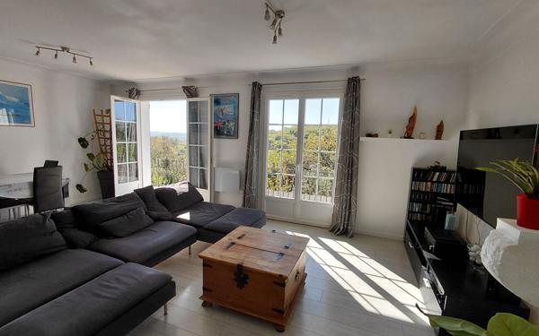 Appartement à vendre    6 pièces • 142 m2 Mouguerre