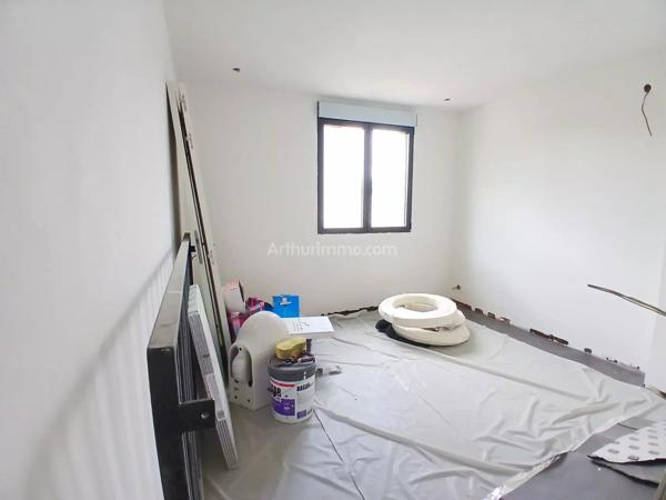 Vente                                                      Maison
                        
                                         160 m2                     à Valenton