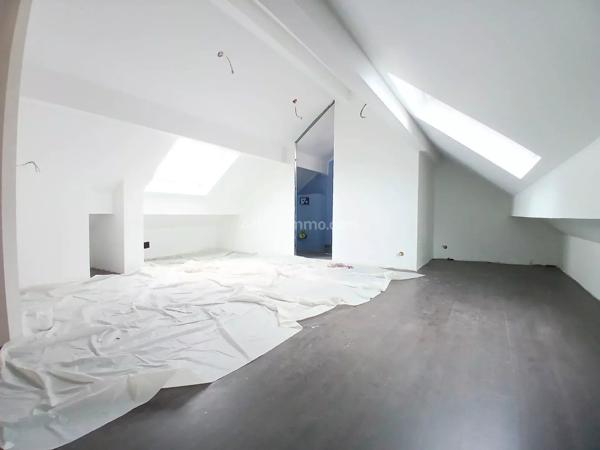 Vente                                                      Maison
                        
                                         160 m2                     à Valenton