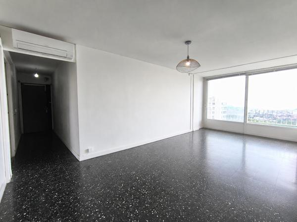 Appartement
         4 pièces
        - 69 m² Exclusivité 198 000 € *