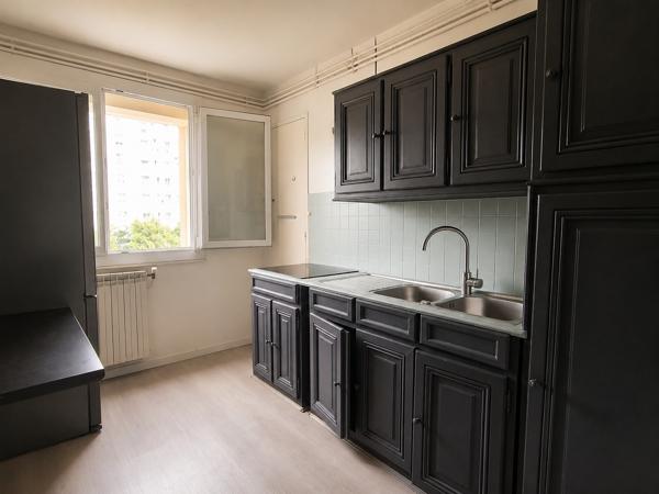 Appartement
         4 pièces
        - 69 m² Exclusivité 198 000 € *