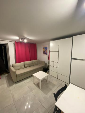 Appartement meublé Le Blanc Mesnil 1 pièce(s) 24.62 m2