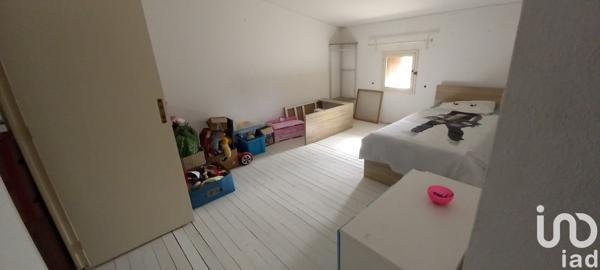 Maison à vendre 5 pièces 236 m² Saint-Bonnet-sur-Gironde