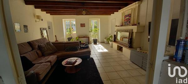 Maison à vendre 5 pièces 236 m² Saint-Bonnet-sur-Gironde