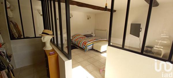 Maison à vendre 5 pièces 236 m² Saint-Bonnet-sur-Gironde