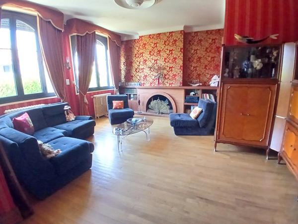 Magnifique maison au coeur de Cognac, avec piscine et garage.