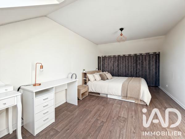Maison à vendre 7 pièces 139,03 m² Mandres-les-Roses