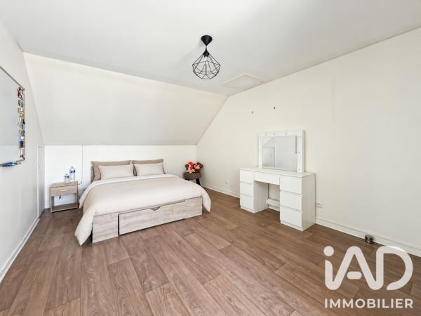 Maison à vendre 7 pièces 139,03 m² Mandres-les-Roses