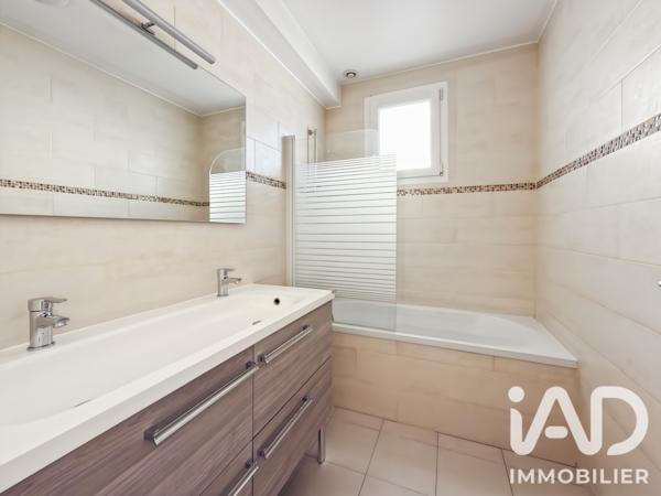 Maison à vendre 7 pièces 139,03 m² Mandres-les-Roses