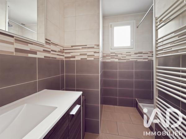 Maison à vendre 7 pièces 139,03 m² Mandres-les-Roses