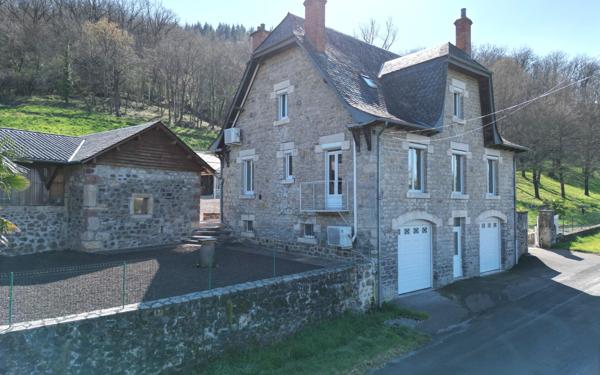 Maison à vendre    5 pièces •  Espalion