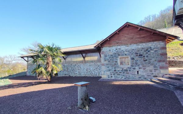 Maison à vendre    5 pièces •  Espalion