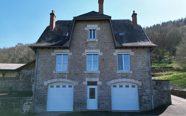 Maison à vendre    5 pièces •  Espalion