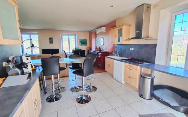 Maison à vendre    5 pièces •  Espalion