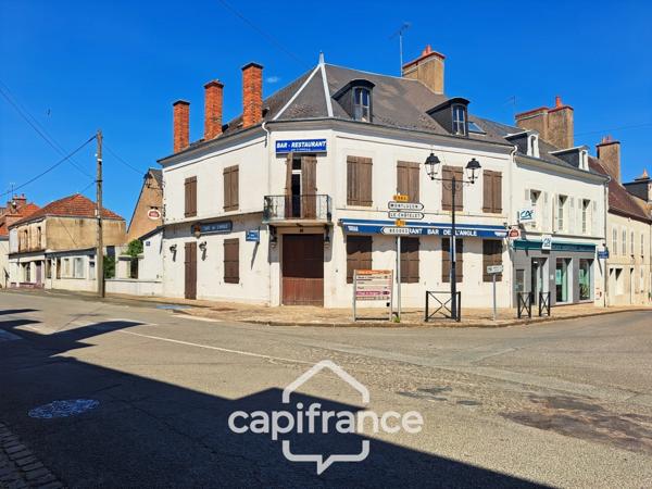 Ancien bar-restaurant avec logement – Fort potentiel au cœur de Châteaumeillant