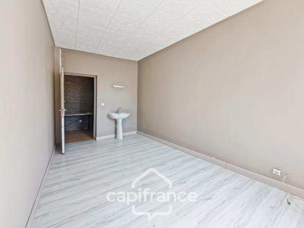 Ancien bar-restaurant avec logement – Fort potentiel au cœur de Châteaumeillant