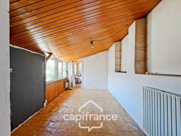 Ancien bar-restaurant avec logement – Fort potentiel au cœur de Châteaumeillant