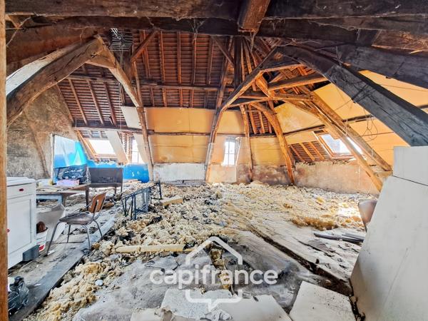 Ancien bar-restaurant avec logement – Fort potentiel au cœur de Châteaumeillant