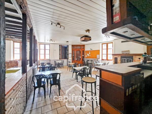 Ancien bar-restaurant avec logement – Fort potentiel au cœur de Châteaumeillant