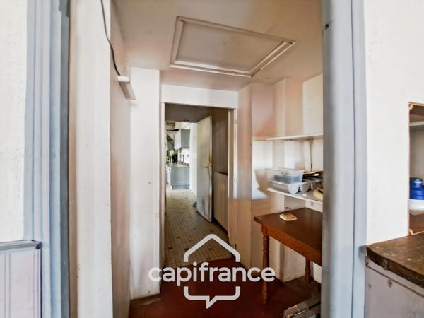 Ancien bar-restaurant avec logement – Fort potentiel au cœur de Châteaumeillant
