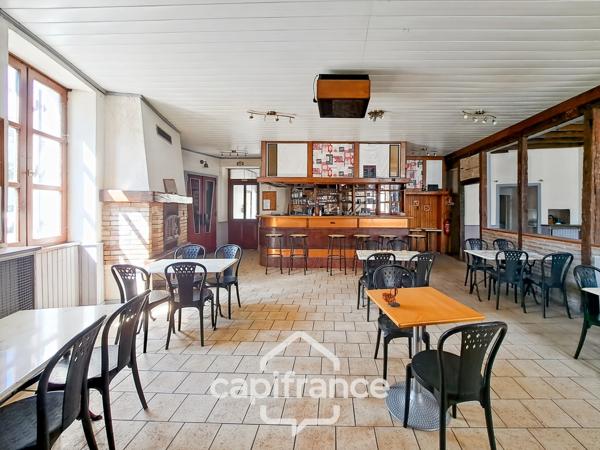 Ancien bar-restaurant avec logement – Fort potentiel au cœur de Châteaumeillant
