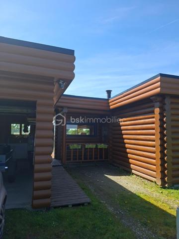 - A découvrir sans tarder !
Cette maison de 107m² de plein pied et sur un terrain de 1098m².
Elle offre un mélange unique de charme rustique et de confort moderne pour ceux qui recherchent un mode de vie harmonieux et durable.
Située en zone urbaine et au calme, elle est idéale pour ceux recherchant la tranquillité sans s'éloigner des commodités.

Avec ses 4 pièces, cette maison spacieuse s'articule sur un design fonctionnel.
Profitez d'un séjour lumineux avec son poêle à bois, de sa terrasse d'environs 18m² pour vos moments de détente, d'une cuisine équipée ouverte sur le salon et de 3 chambres qui font environs 11m².
Un garage de 22m², une dépendance de 18m², et 2 places de parking privatif équipé d'un portail électrique, complète le bien.

Opportunité à saisir pour une vie sereine ! Contactez Antonio Ribeiro pour visiter.